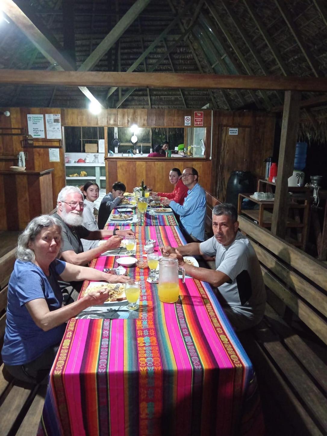 Aguas Negras River Lodge Puerto Montufar Екстериор снимка